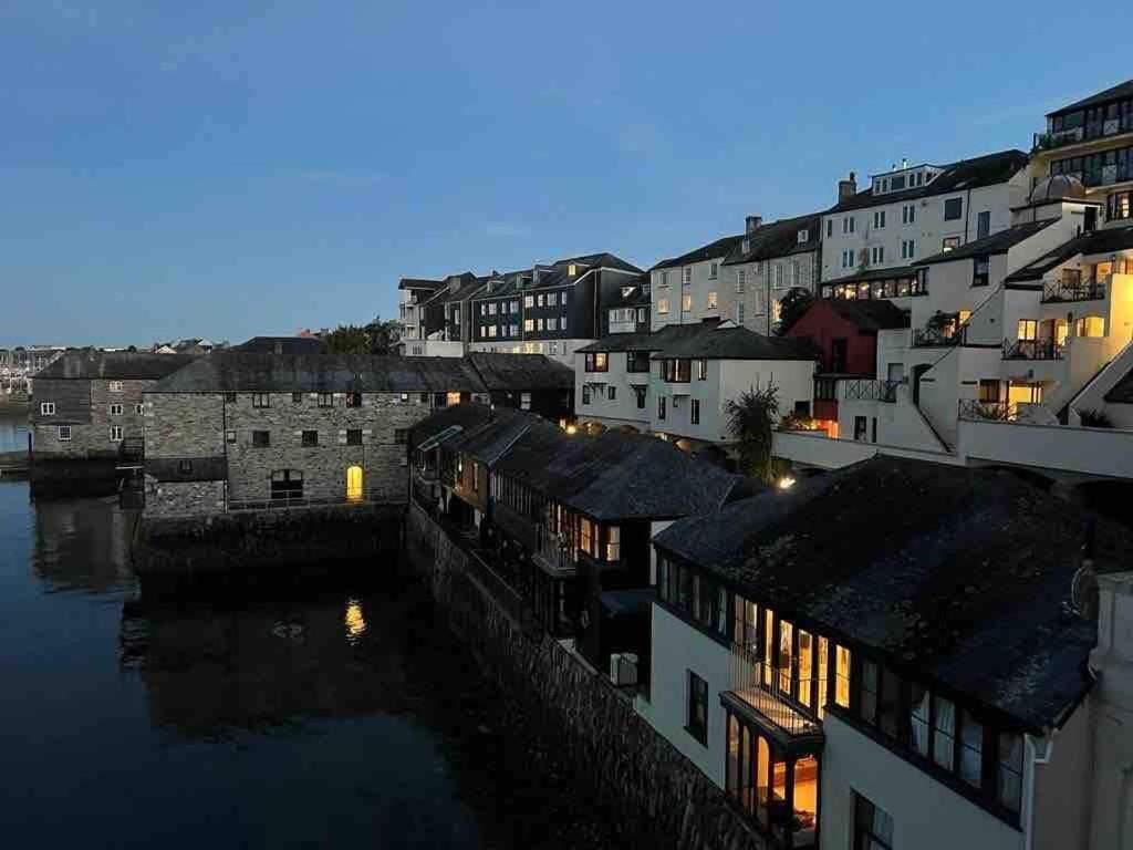Stunning Waterfront Apartment With Spectacular Views & Parking At 'Captains Loft' Falmouth Exterior photo